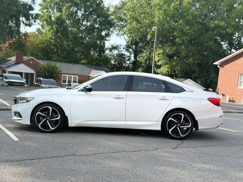 Used 2021 Honda Accord Sport image 3