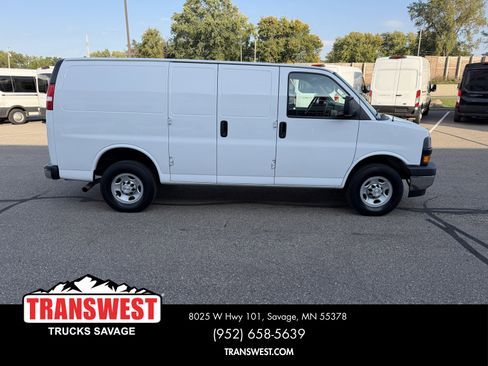 Used 2021 Chevrolet Express 2500 w/ Driver Convenience Package image 6