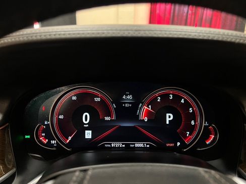 Used 2018 BMW 740i image 22