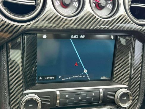 Used 2016 Ford Mustang Shelby GT350 w/ Technology Package RWD image 20