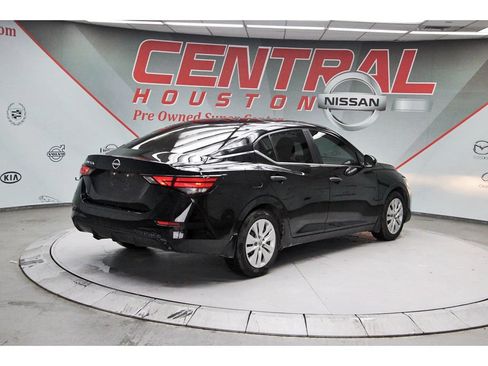 Used 2024 Nissan Sentra S FWD image 7