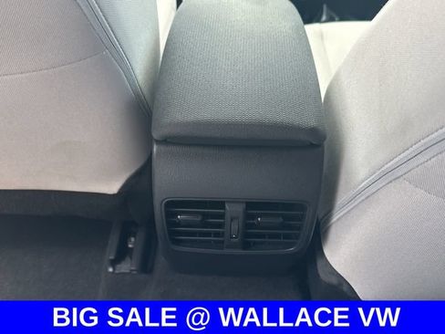 Used 2024 Toyota Corolla Cross L FWD image 17