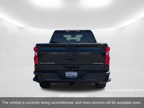 Used 2022 Chevrolet Silverado 1500 Custom RWD image 7