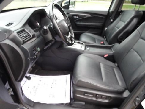 Used 2022 Honda Pilot Black Edition image 14