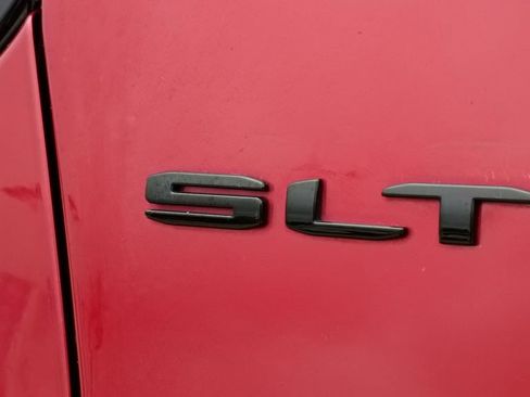 Used 2021 GMC Acadia SLT w/ Elevation Edition AWD/4WD image 15