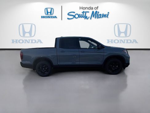 New 2026 Honda Ridgeline Black Edition image 8