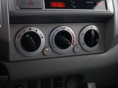 Used 2010 Toyota Tacoma PreRunner image 18