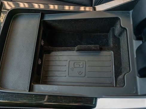 Used 2021 Audi Q8 Prestige w/ Prestige Package image 31