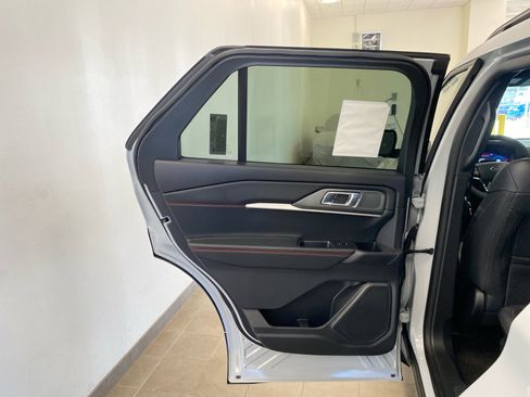 New 2026 Ford Explorer ST-Line w/ ST-Line Street Pack AWD/4WD image 8