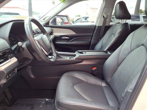 Certified 2024 Toyota Grand Highlander FWD image 18