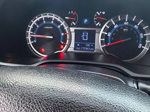 Used 2016 Toyota 4Runner SR5 Premium RWD image 9