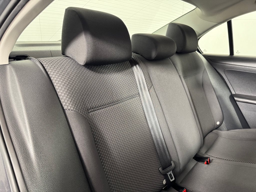 Used 2013 Volkswagen Jetta Sedan FWD image 21