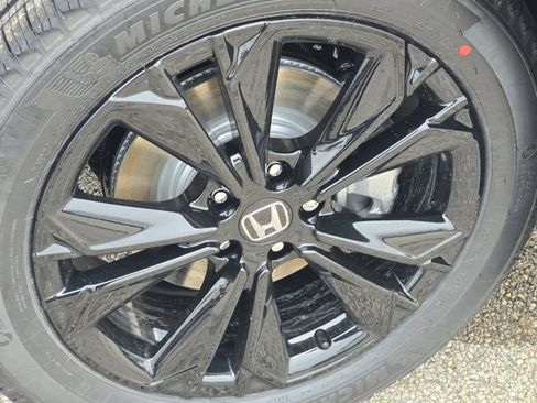 Used 2022 Honda Pilot Sport image 11