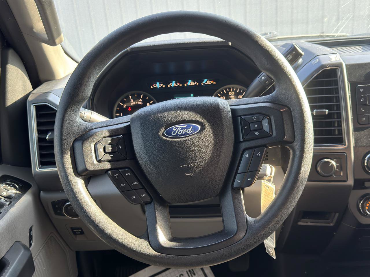Used 2018 Ford F150 XLT AWD/4WD image 16