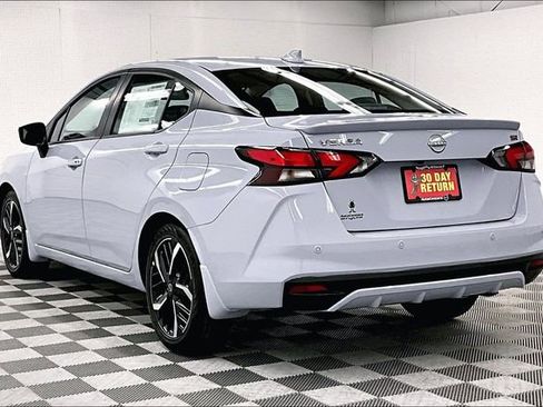 New 2025 Nissan Versa SR w/ Trunk Package image 3