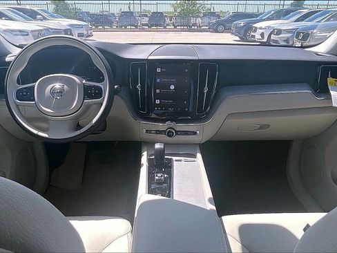 Certified 2025 Volvo XC60 B5 Plus w/ Protection Package Premier image 9