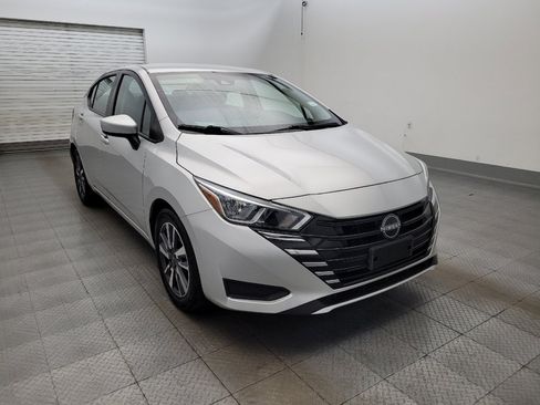 Used 2023 Nissan Versa SV FWD image 13