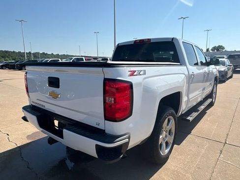 Used 2018 Chevrolet Silverado 1500 LT w/ Texas Edition AWD/4WD image 3