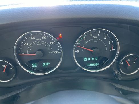 Used 2017 Jeep Wrangler Unlimited Sahara image 13