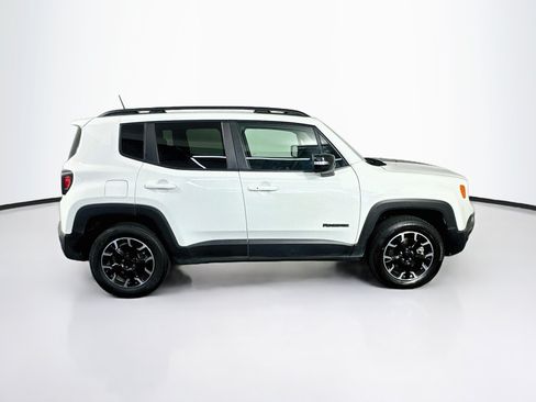 Used 2023 Jeep Renegade Latitude AWD/4WD image 10