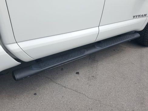 Used 2021 Nissan Titan SV w/ SV Convenience Package image 30