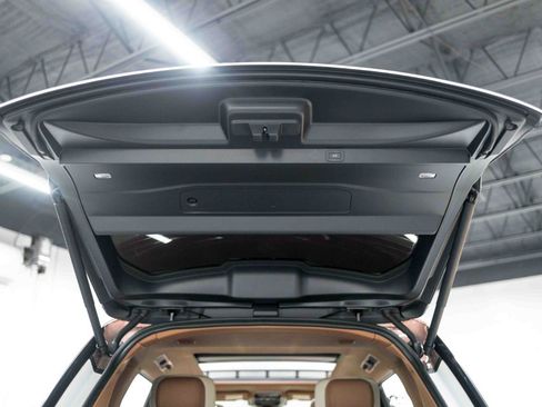 Used 2024 Land Rover Range Rover SV image 93