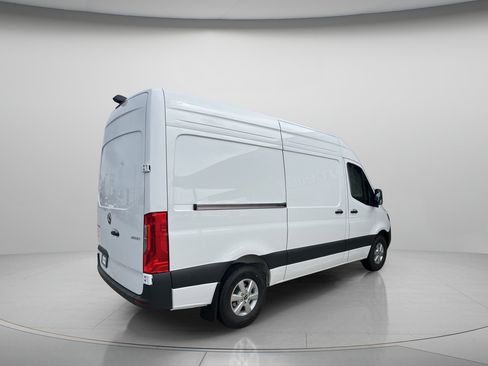 Certified 2024 Mercedes-Benz Sprinter 2500 image 5