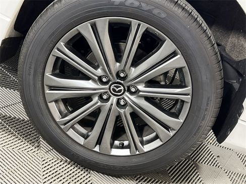 Used 2025 MAZDA CX-5 Signature image 17