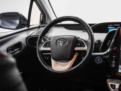 Certified 2017 Toyota Prius Prime Advanced image 15