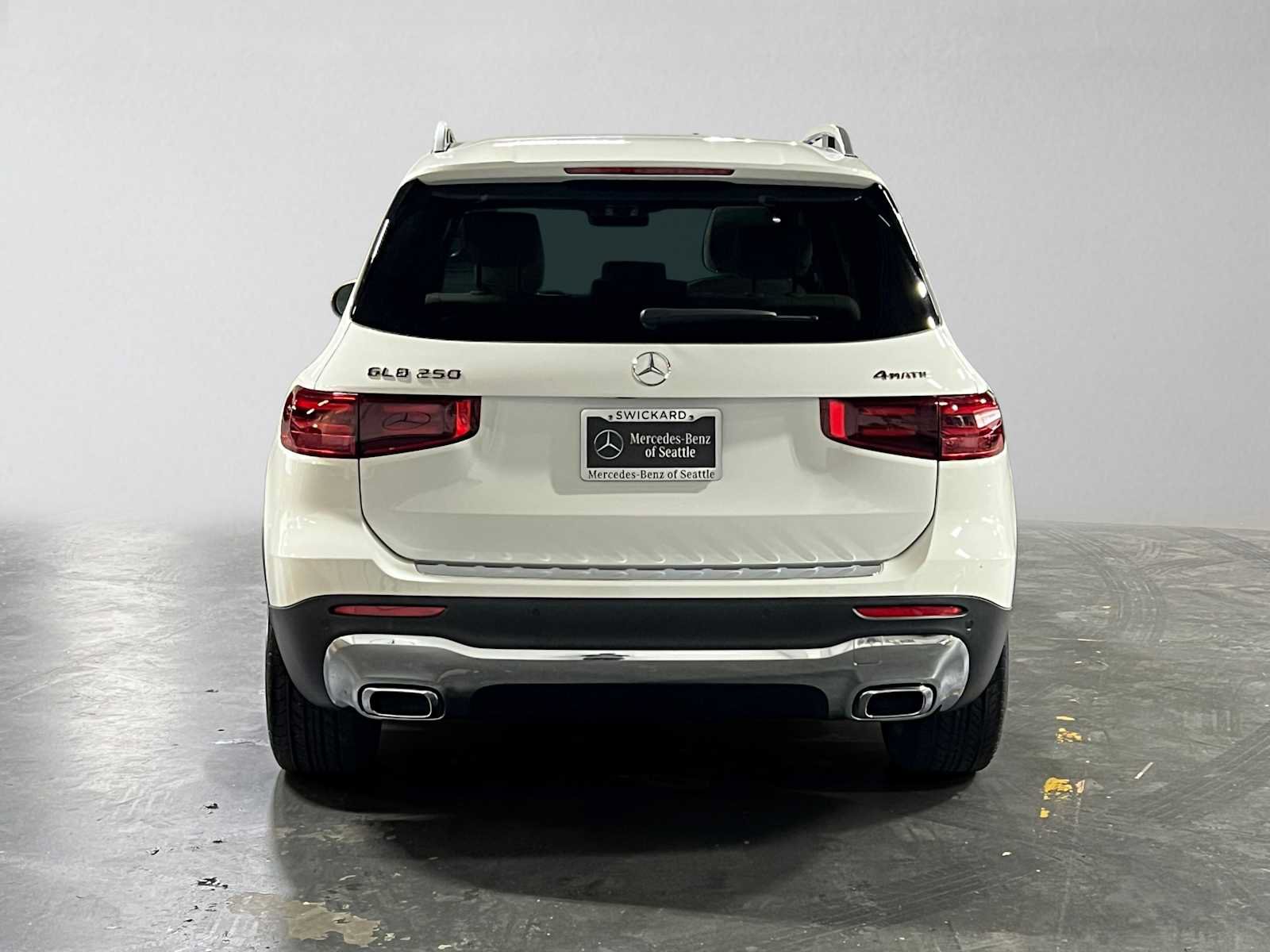 Certified 2026 Mercedes-Benz GLB 250 4MATIC image 4