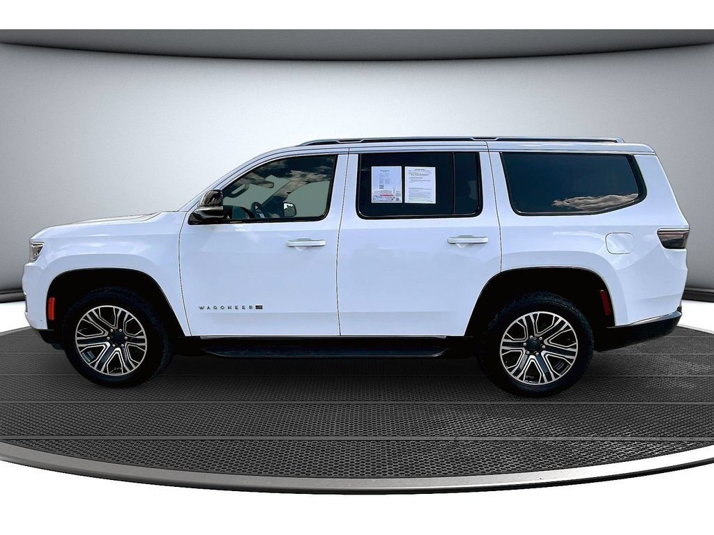 Certified 2024 Jeep Wagoneer Series II w/ Flexible Seating Group AWD/4WD image 17