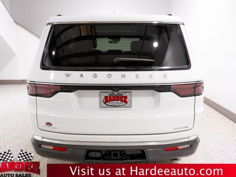 Used 2022 Jeep Wagoneer Series II w/ Premium Group I AWD/4WD image 4