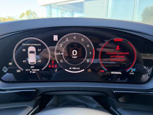 Certified 2026 Porsche Cayenne AWD/4WD image 35