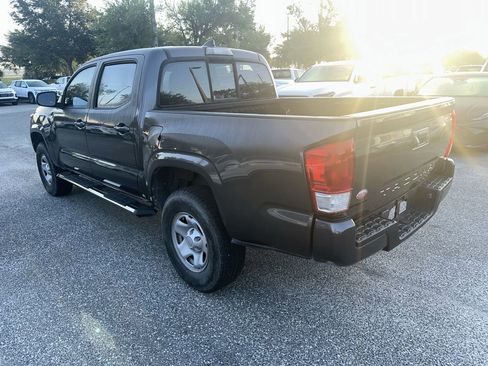 Used 2016 Toyota Tacoma SR RWD image 3