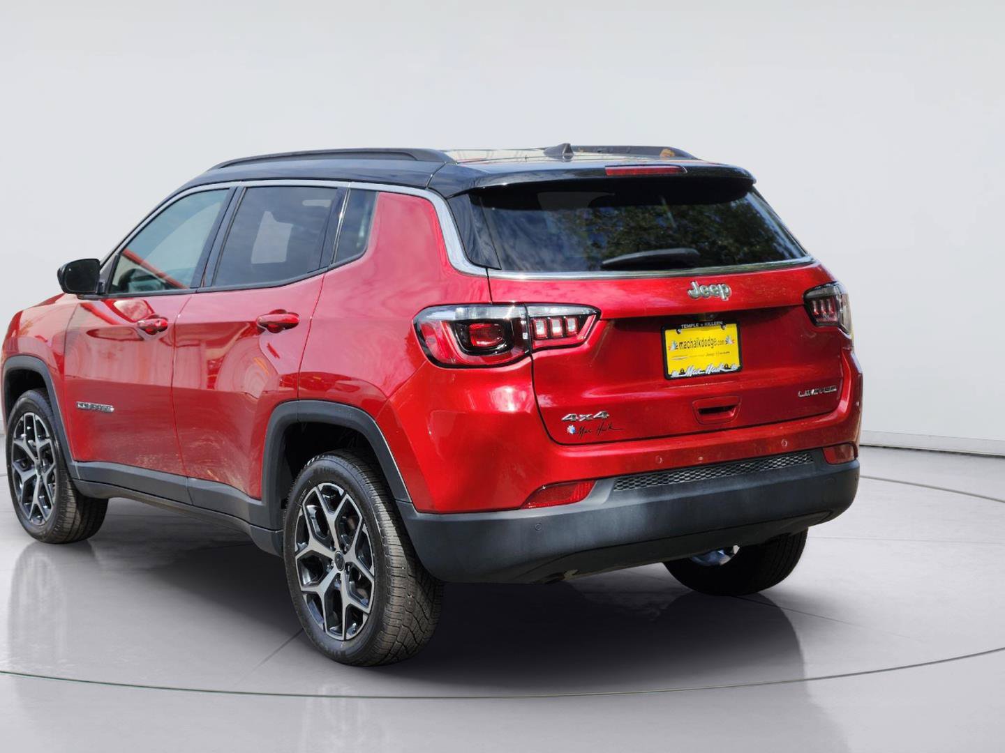Used 2025 Jeep Compass Limited AWD/4WD image 7