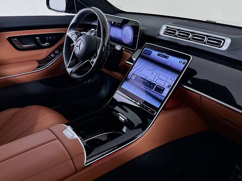 Certified 2026 Mercedes-Benz S 500 4MATIC image 18