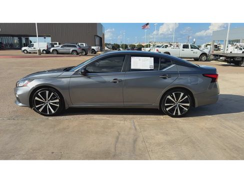 Used 2022 Nissan Altima 2.5 SR FWD image 5