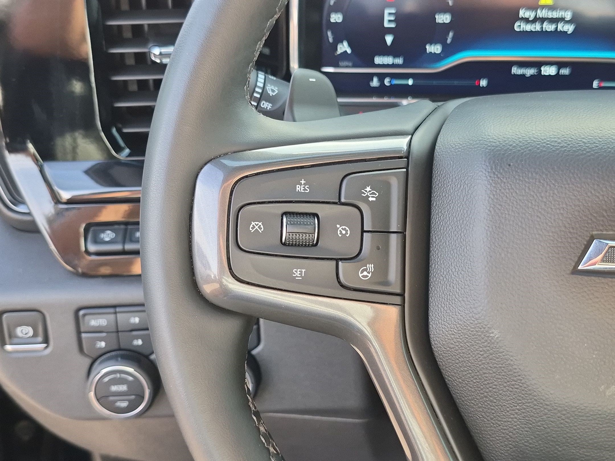 Used 2025 Chevrolet Silverado 1500 ZR2 w/ Technology Package AWD/4WD image 18