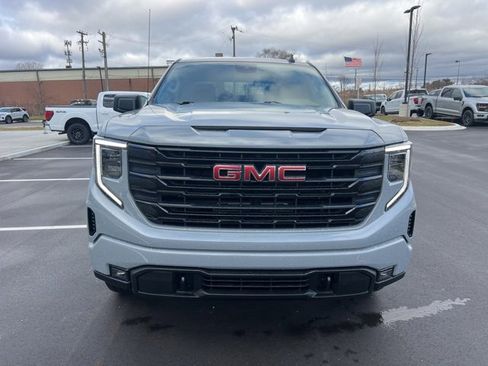 Used 2024 GMC Sierra 1500 Elevation image 2