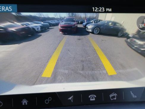 Used 2018 Jaguar F-PACE S image 19