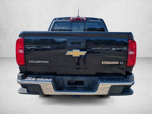Used 2016 Chevrolet Colorado LT w/ LT Convenience Package RWD image 6