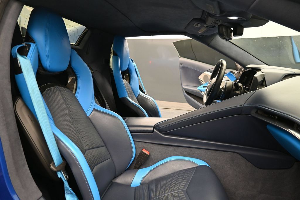 Used 2022 Chevrolet Corvette Stingray Premium Conv w/ Z51 Performance Package RWD image 22