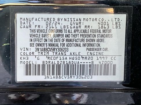 Used 2024 Nissan Sentra SV image 32