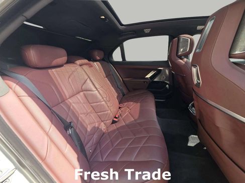 Used 2023 BMW 760i xDrive image 8