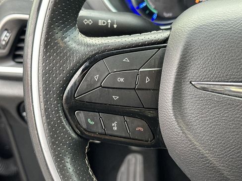 Used 2020 Chrysler Pacifica Limited w/ Advanced Safetytec Group image 24