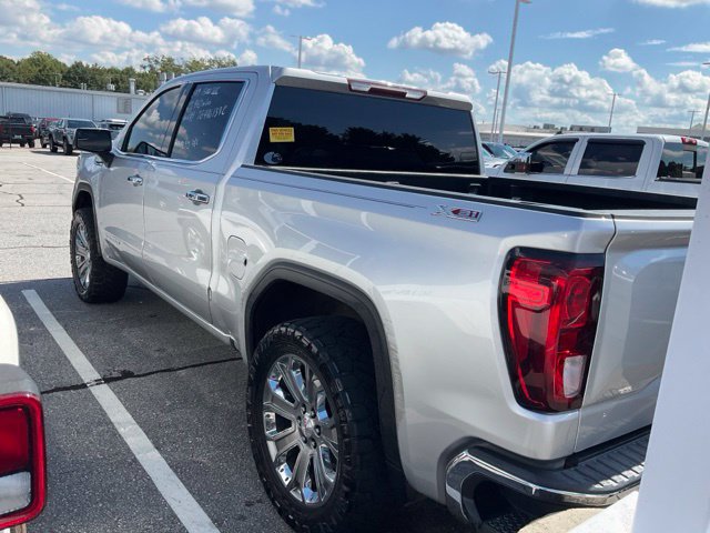Used 2019 GMC Sierra 1500 SLE w/ SLE Value Package AWD/4WD image 4