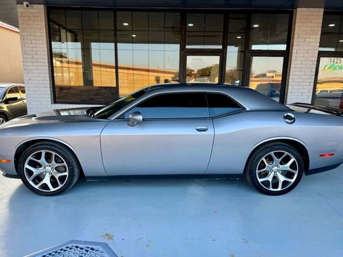 Used 2015 Dodge Challenger SXT Plus image 2