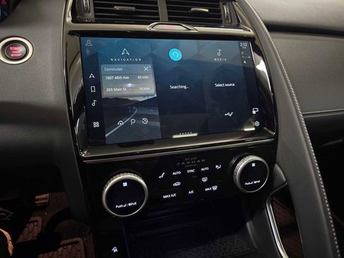 Used 2024 Jaguar E-PACE R-Dynamic SE image 29