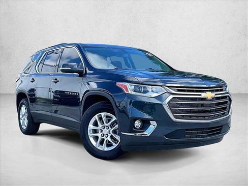 Certified 2021 Chevrolet Traverse LT image 12