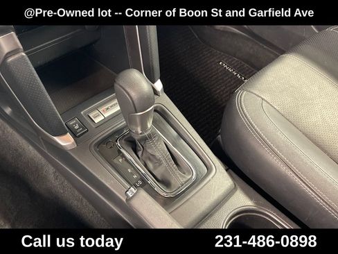 Used 2017 Subaru Forester 2.5i Touring AWD/4WD image 25